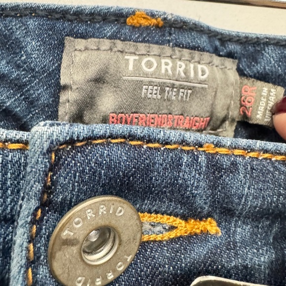 Torrid Boyfriend Straight Mid-Rise Jean - Picture 4 of 9